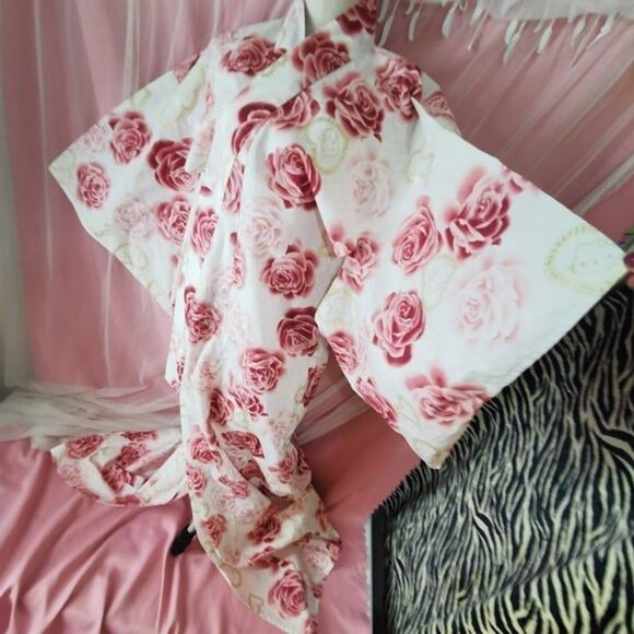 Rare Hello Kitty Rose Red Pink Kimono Yukata Geta Women Robe Japan Vintage Retro - Picture 1 of 15